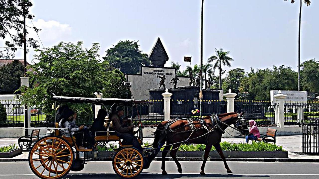 Mitra Hotel Jogjacarta Exterior foto